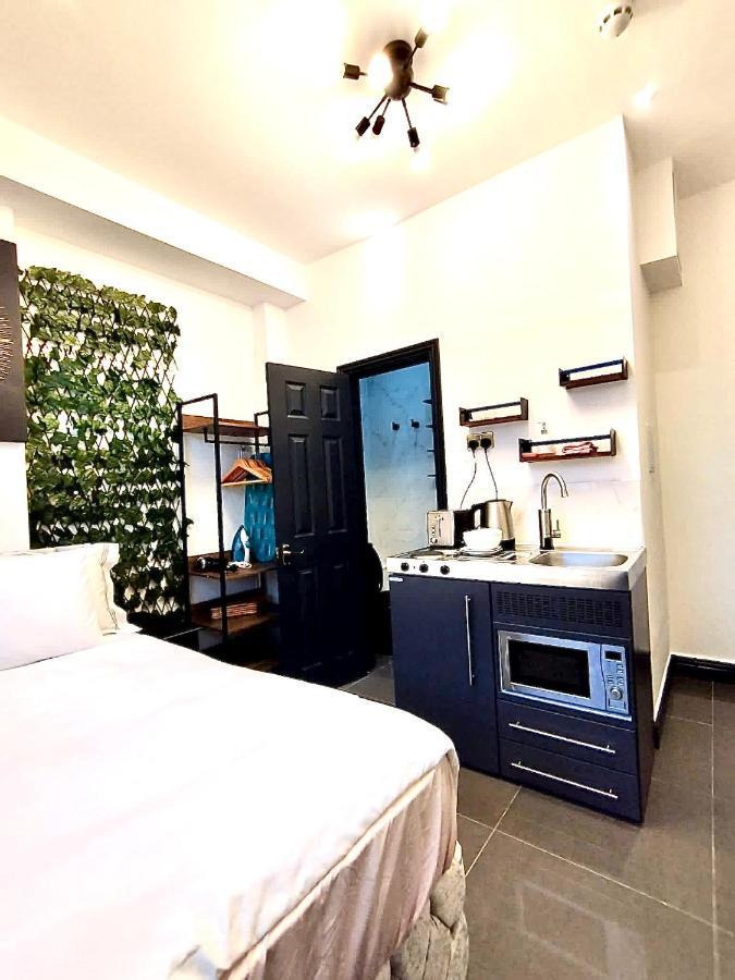 Duke And Duchess Apartments And Rooms - Private In Room Hot Tub Suites Лондон Екстер'єр фото