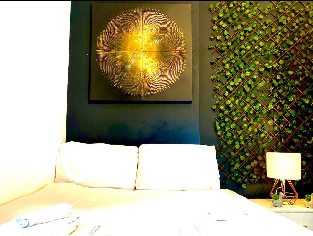Duke And Duchess Apartments And Rooms - Private In Room Hot Tub Suites Лондон Екстер'єр фото