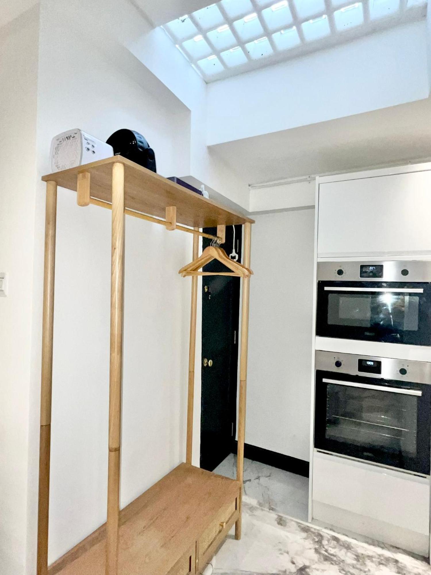 Duke And Duchess Apartments And Rooms - Private In Room Hot Tub Suites Лондон Екстер'єр фото