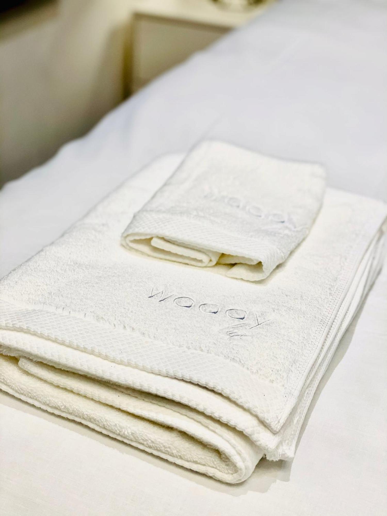 Duke And Duchess Apartments And Rooms - Private In Room Hot Tub Suites Лондон Екстер'єр фото